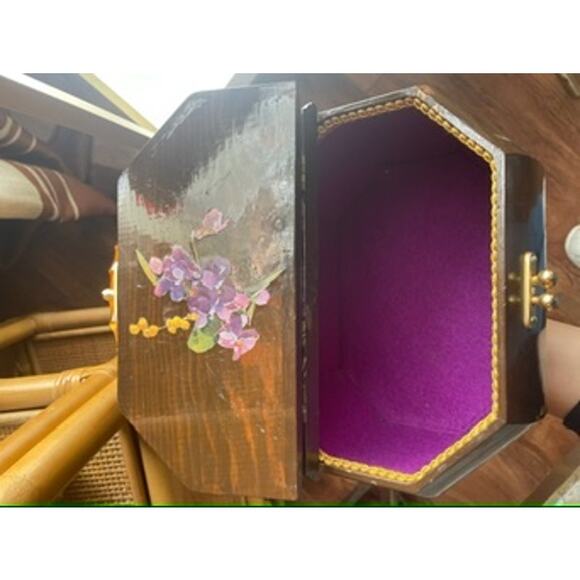 Vintage Wooden Purse - Picture 6 of 6